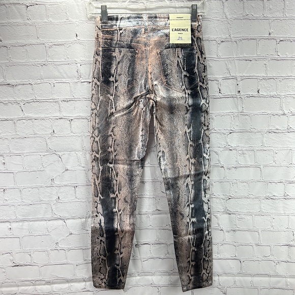 ⭐️L’Agence Margot High Rise Skinny petal black snake foil pants size 25 nwt - Picture 3 of 10
